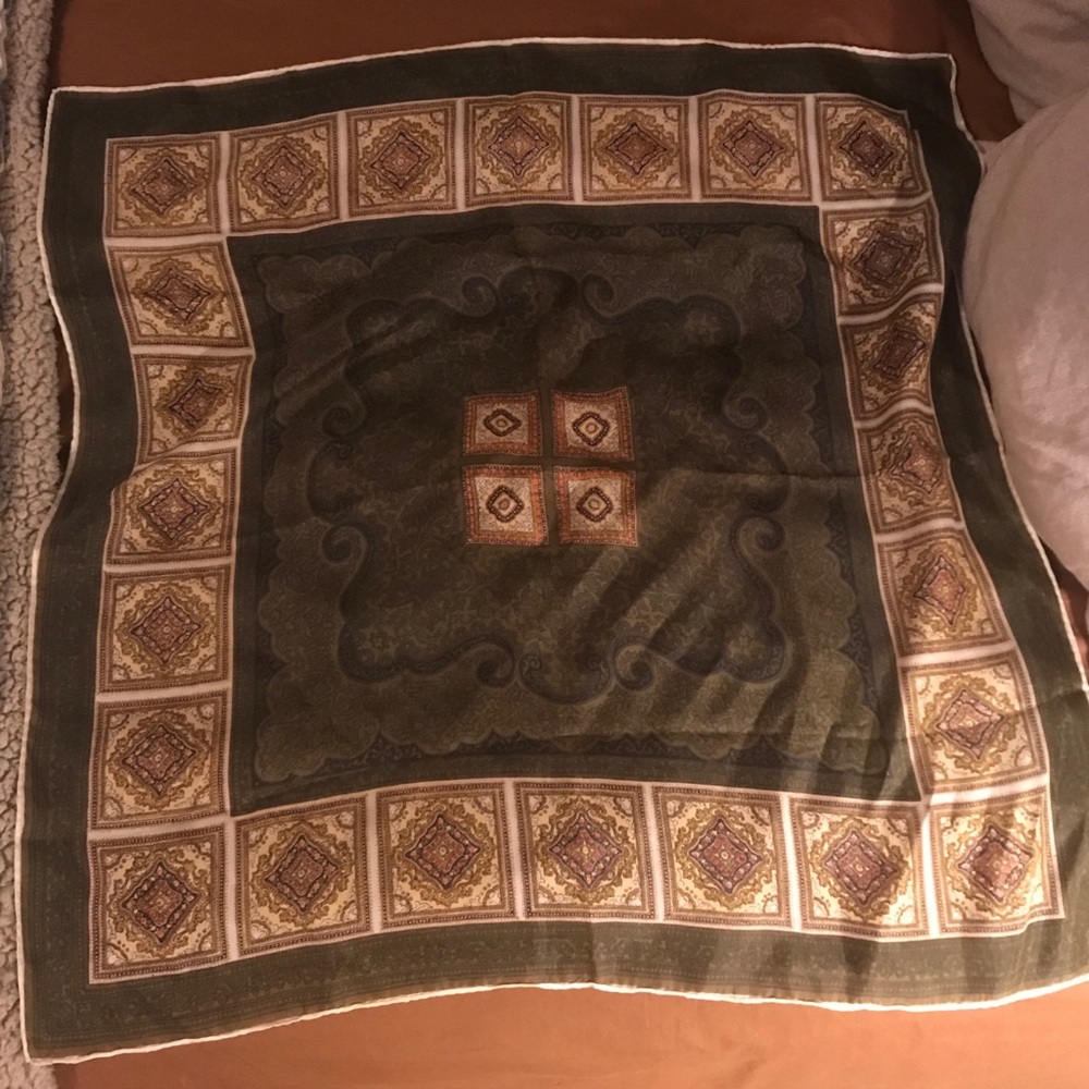 Patterned silky scarf olive green